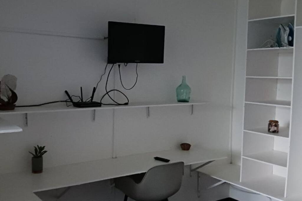 Grand Studio Climatise Avec Haut Debit Et Tv Tnt Fort-de-France Ngoại thất bức ảnh